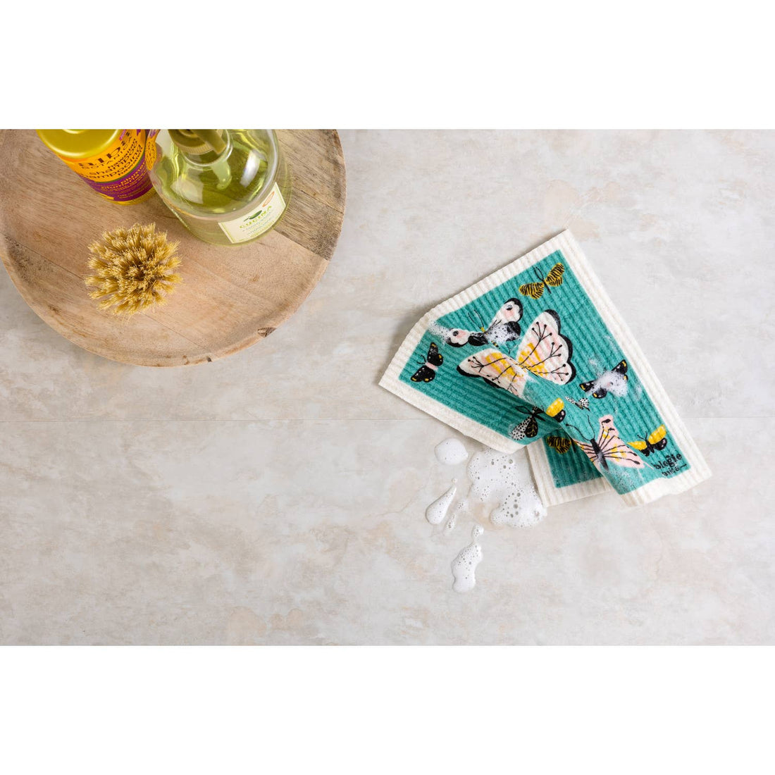 You're better than paper towels – Make the swap with these 4 paper towel alternatives!
