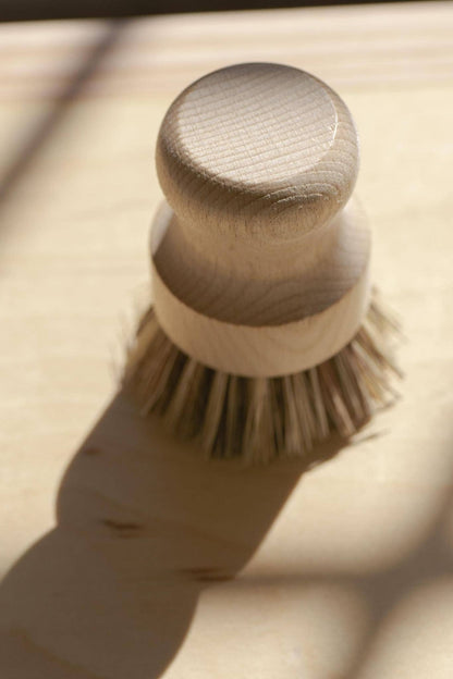 Pot scrubber / Hand Brush White Teakwood - No Tox Life® | CASA AGAVE®