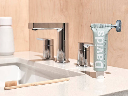 Davids premium toothpaste  /  peppermint (No NHA)